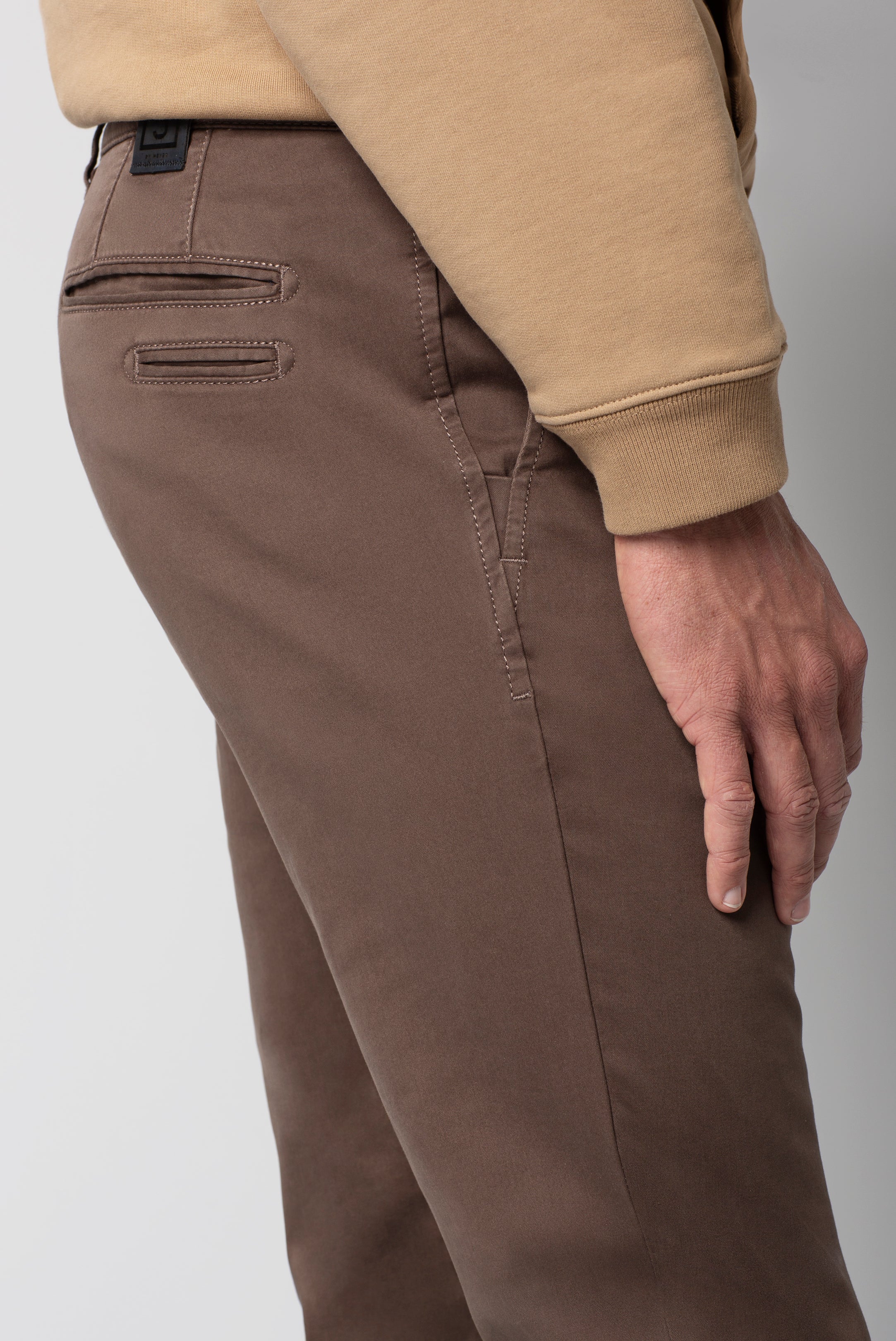FIT 9-6106 HIGH PERFORMANCE CHINO