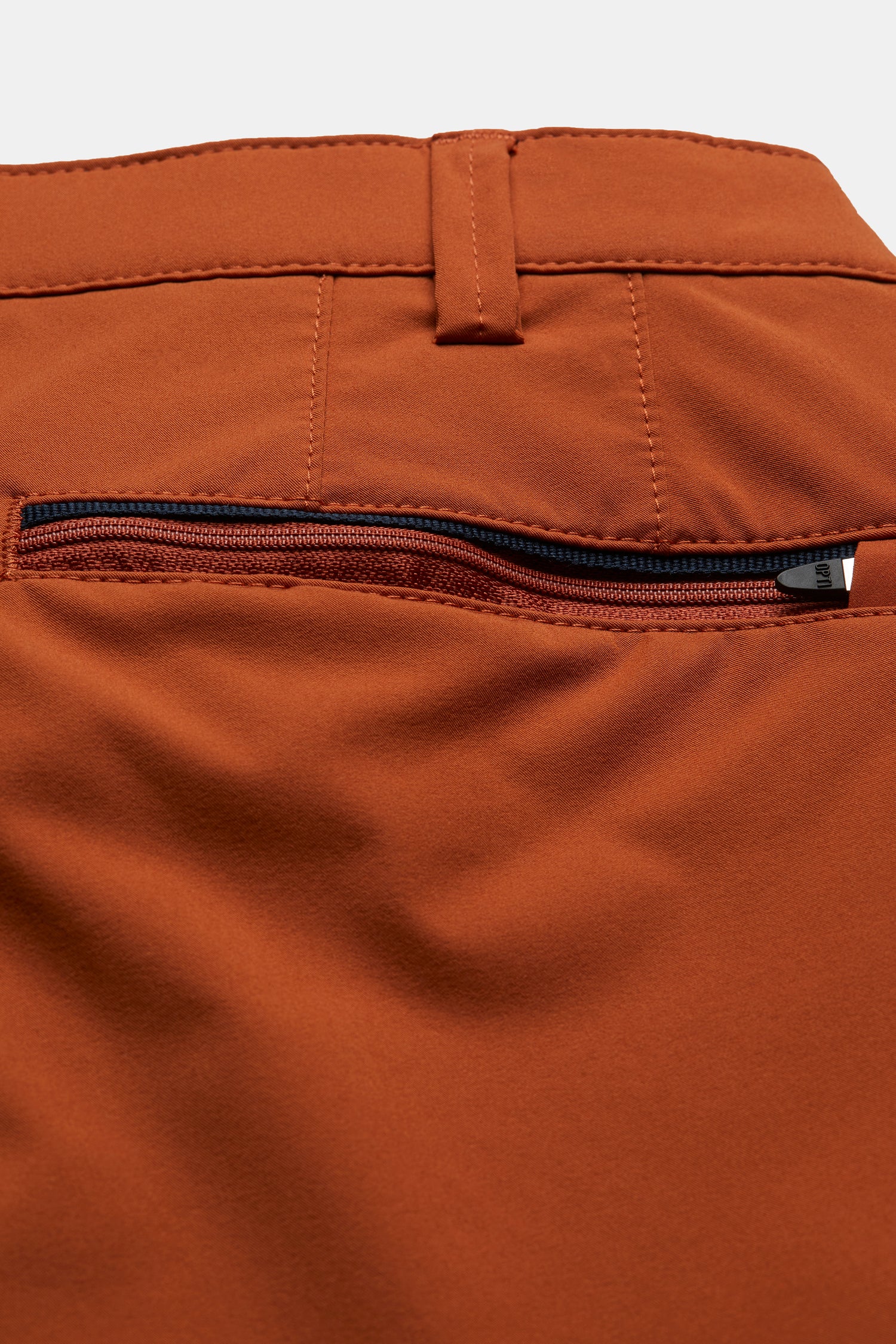 B-Arran 1-8070 ACTIVE • SHORT